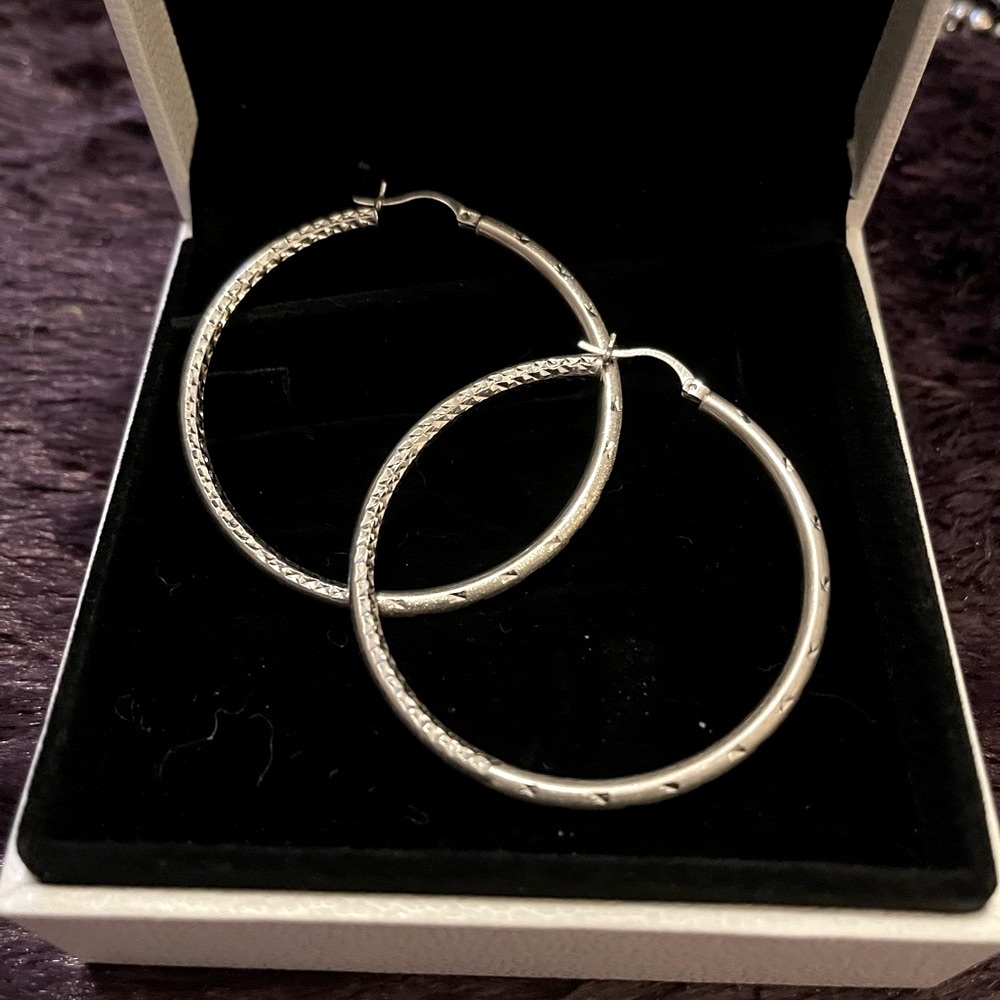Beautiful 2 tone etched design sterling silver hoops 1.75 inch